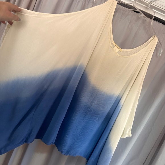 Francesca’s Miami Ombré cream and blue flowy top. - Picture 1 of 3